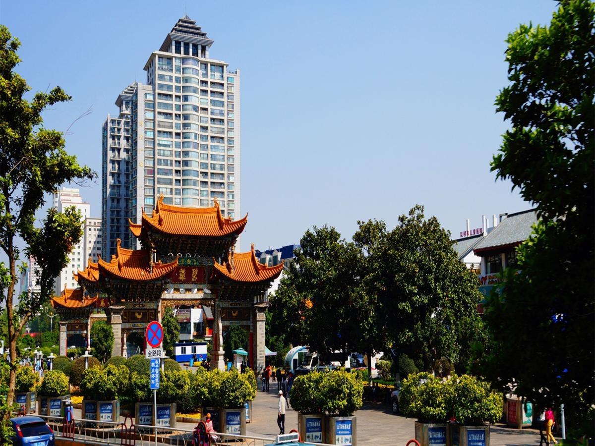 Bai Nian Sheng Shi Hotel Κούνμινγκ Εξωτερικό φωτογραφία