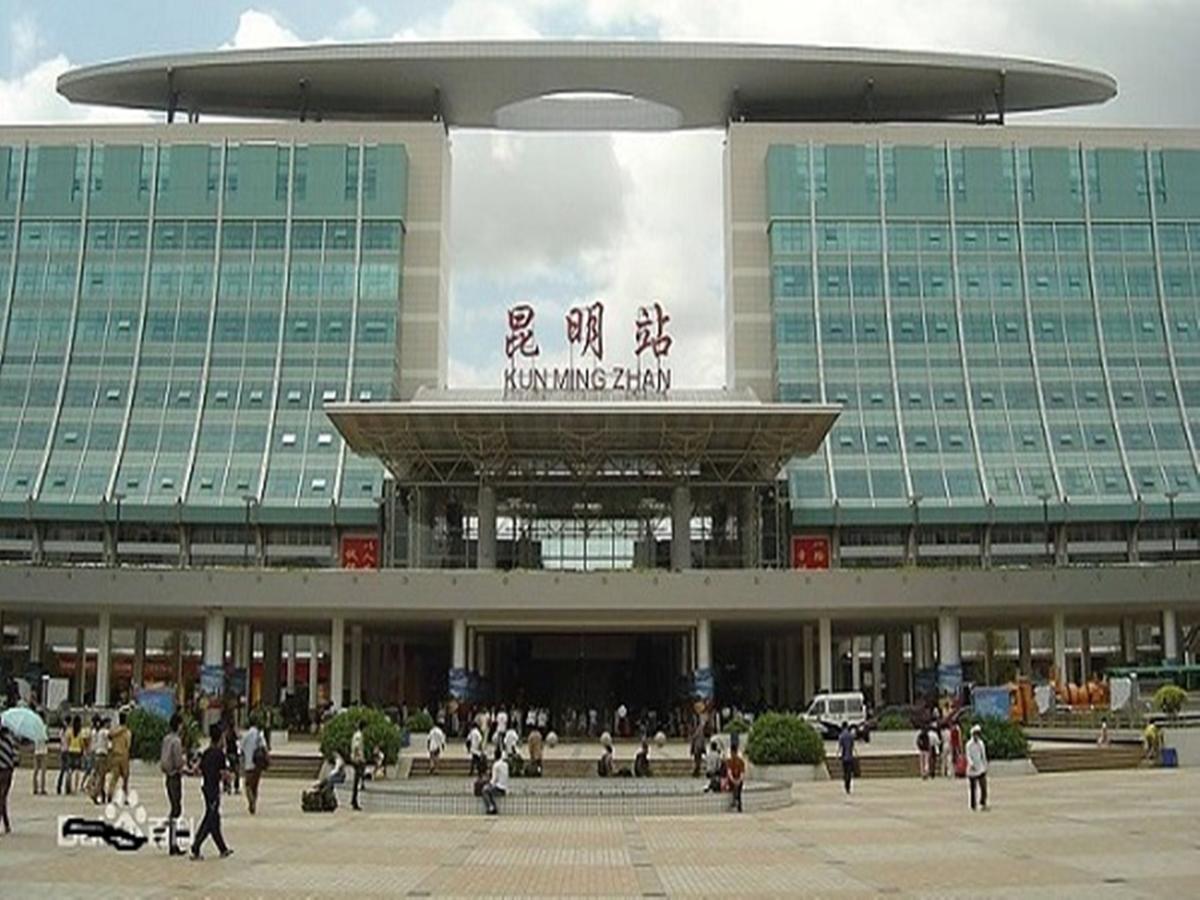 Bai Nian Sheng Shi Hotel Κούνμινγκ Εξωτερικό φωτογραφία